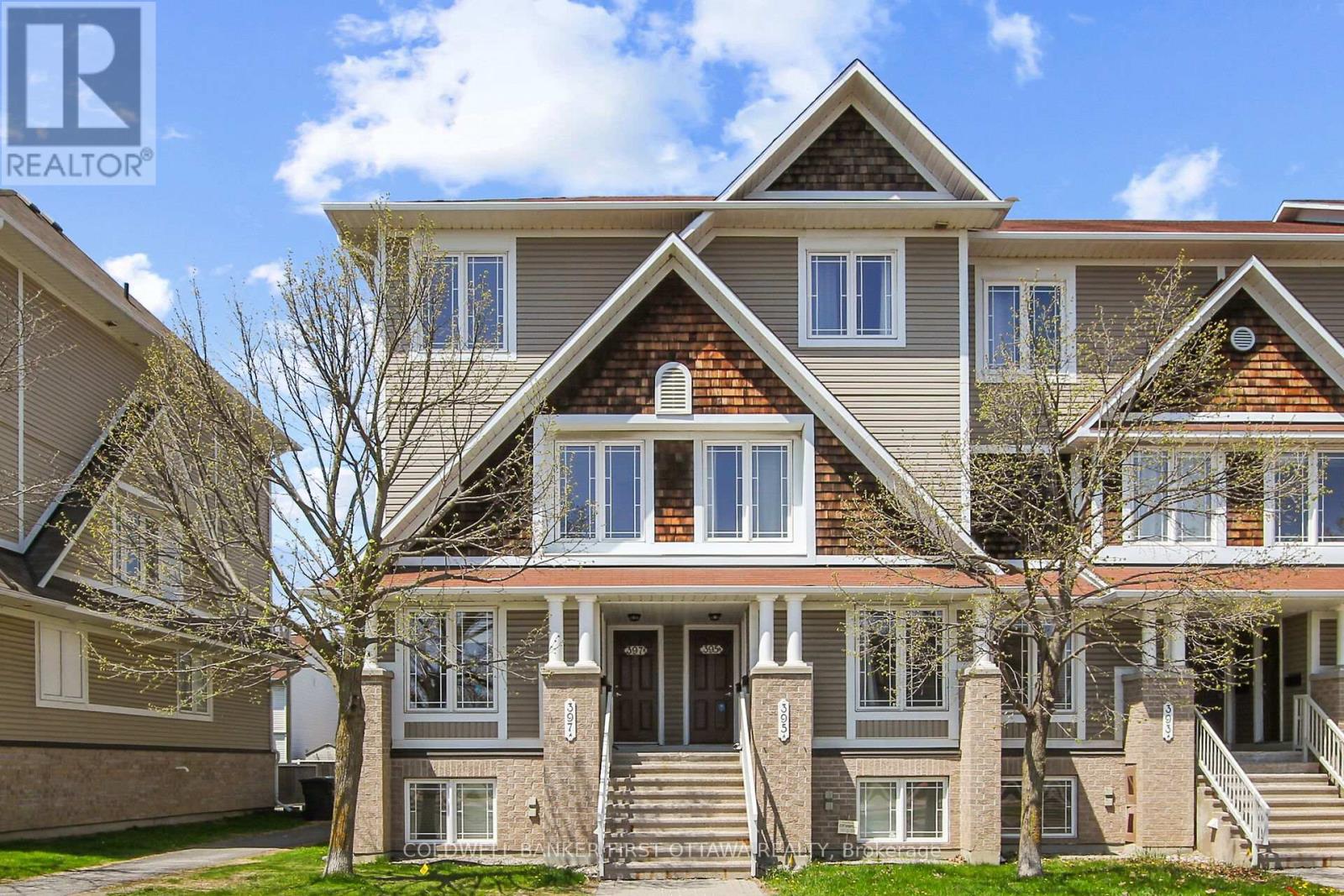 https://ddfcdn.realtor.ca/listing/TS638828157814700000/reb76/highres/3/x12146753_1.jpg