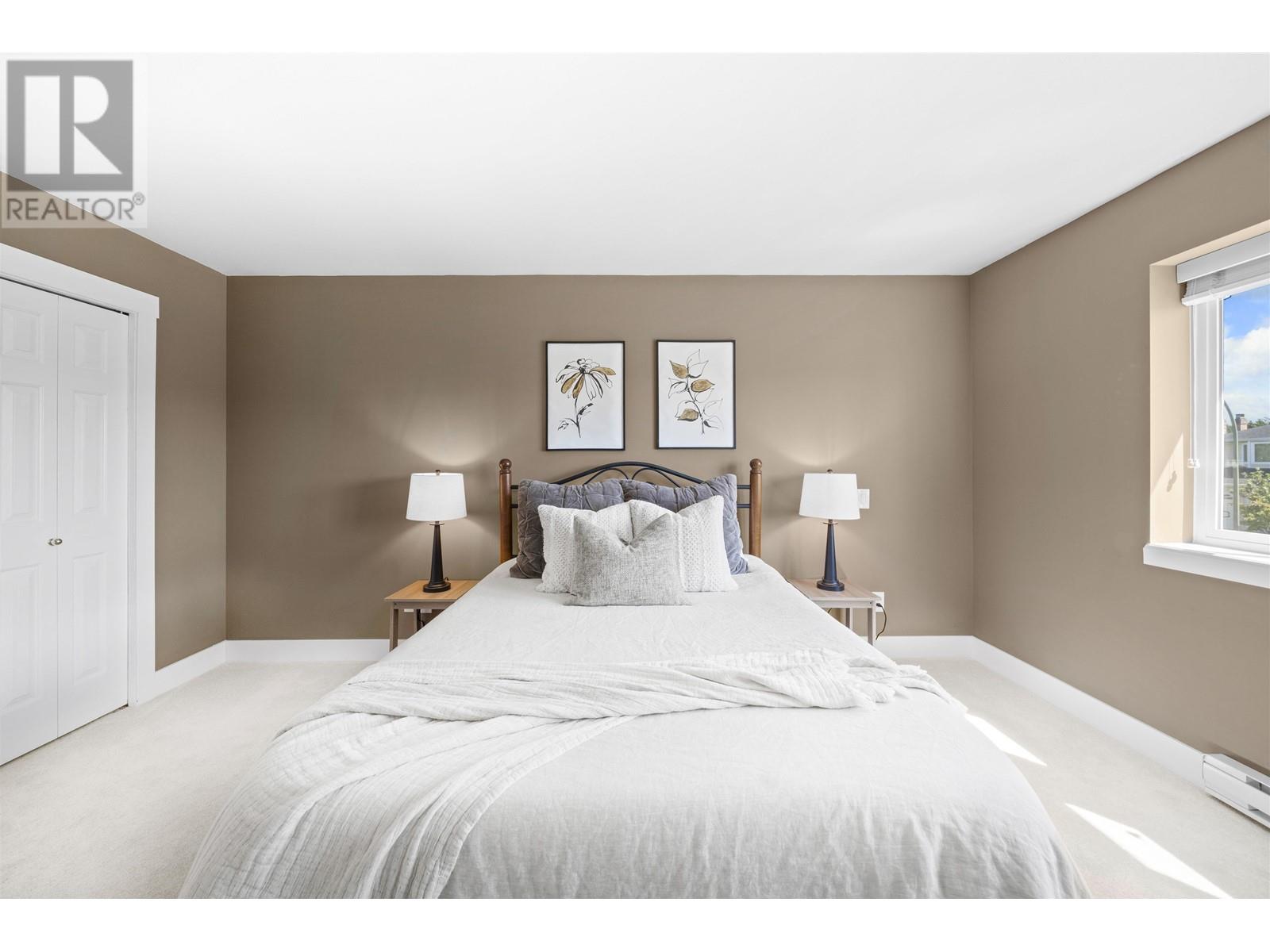 5933 49 Avenue, Delta