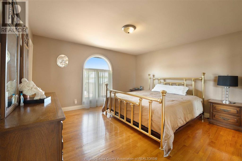 Photo 35 of 9553 Malden Road, Lasalle ON