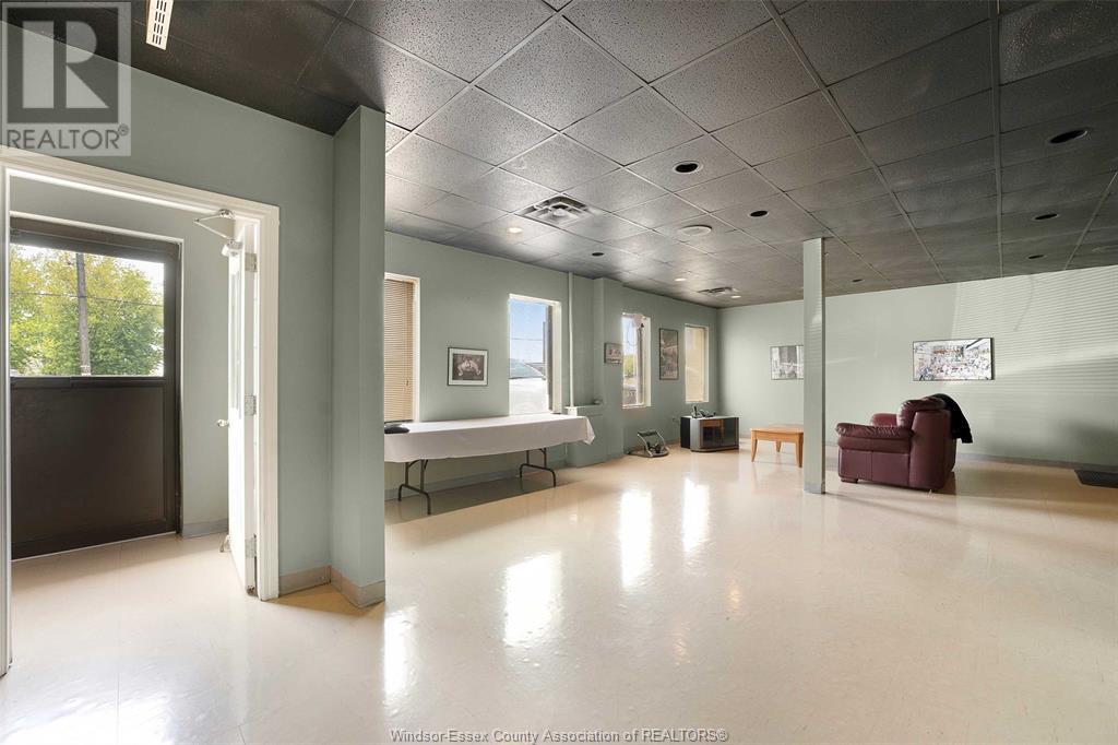 Photo 6 of 9553 Malden Road, Lasalle ON