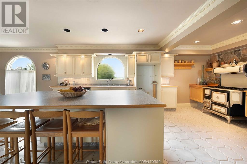Photo 31 of 9553 Malden Road, Lasalle ON