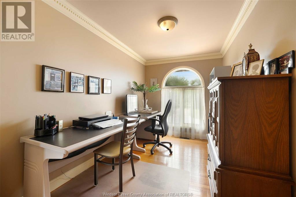 Photo 37 of 9553 Malden Road, Lasalle ON