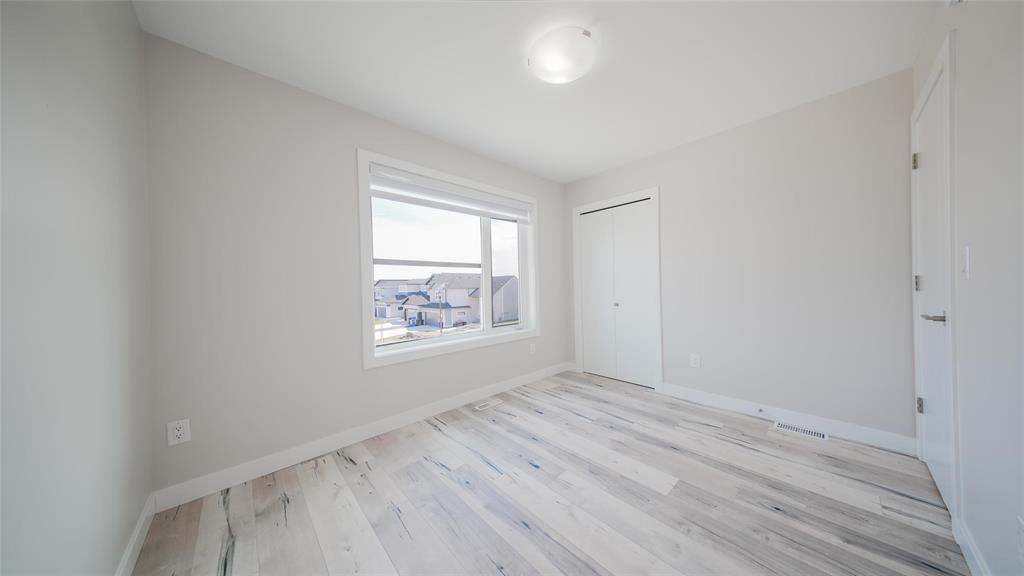 Photo 33 of 146 David George Drive, Winnipeg MB