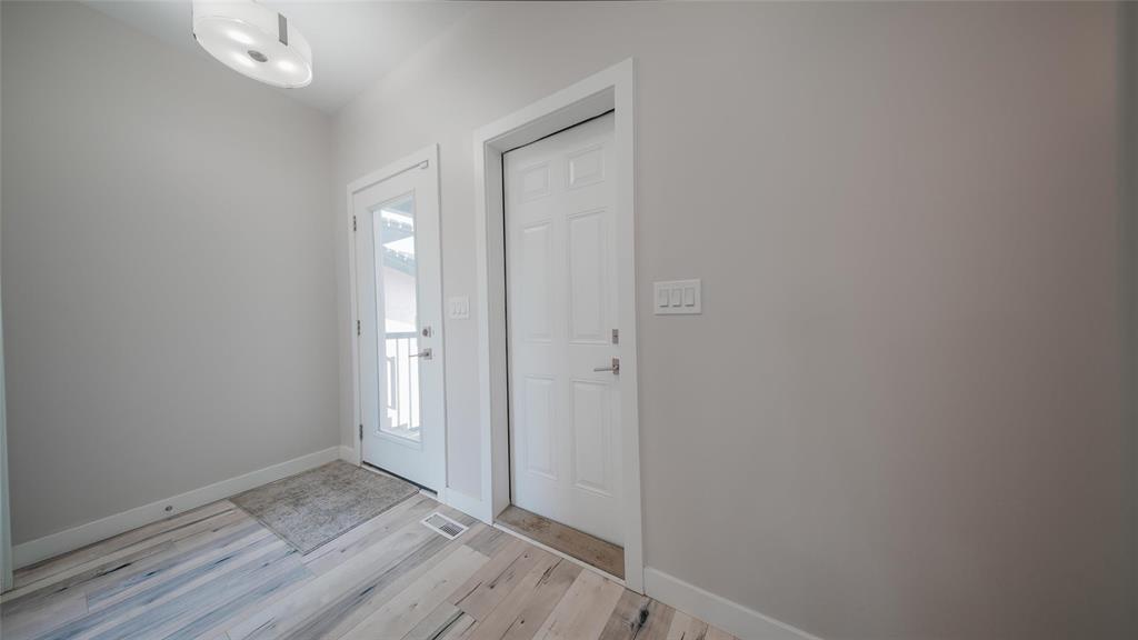 Photo 19 of 146 David George Drive, Winnipeg MB