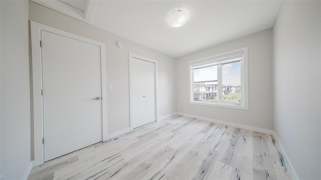 Photo 10 of 146 David George Drive, Winnipeg MB