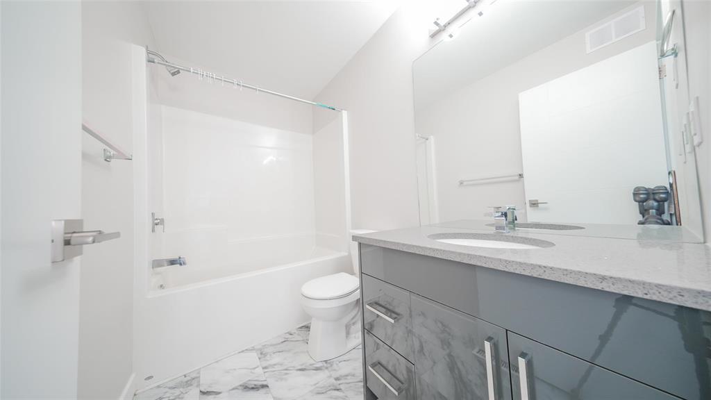Photo 39 of 146 David George Drive, Winnipeg MB
