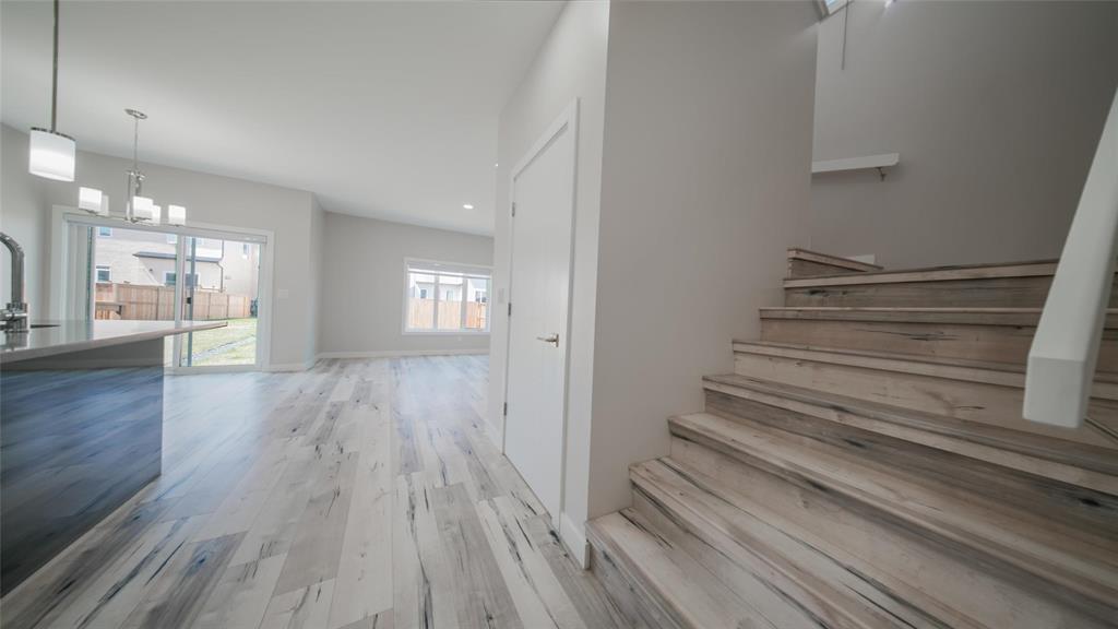 Photo 13 of 146 David George Drive, Winnipeg MB