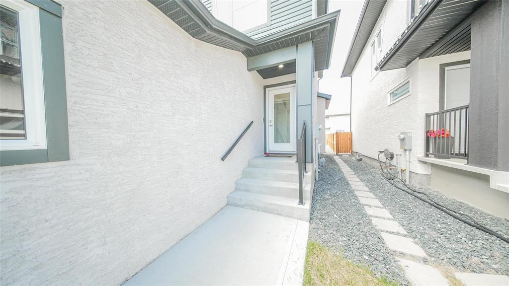 Photo 18 of 146 David George Drive, Winnipeg MB