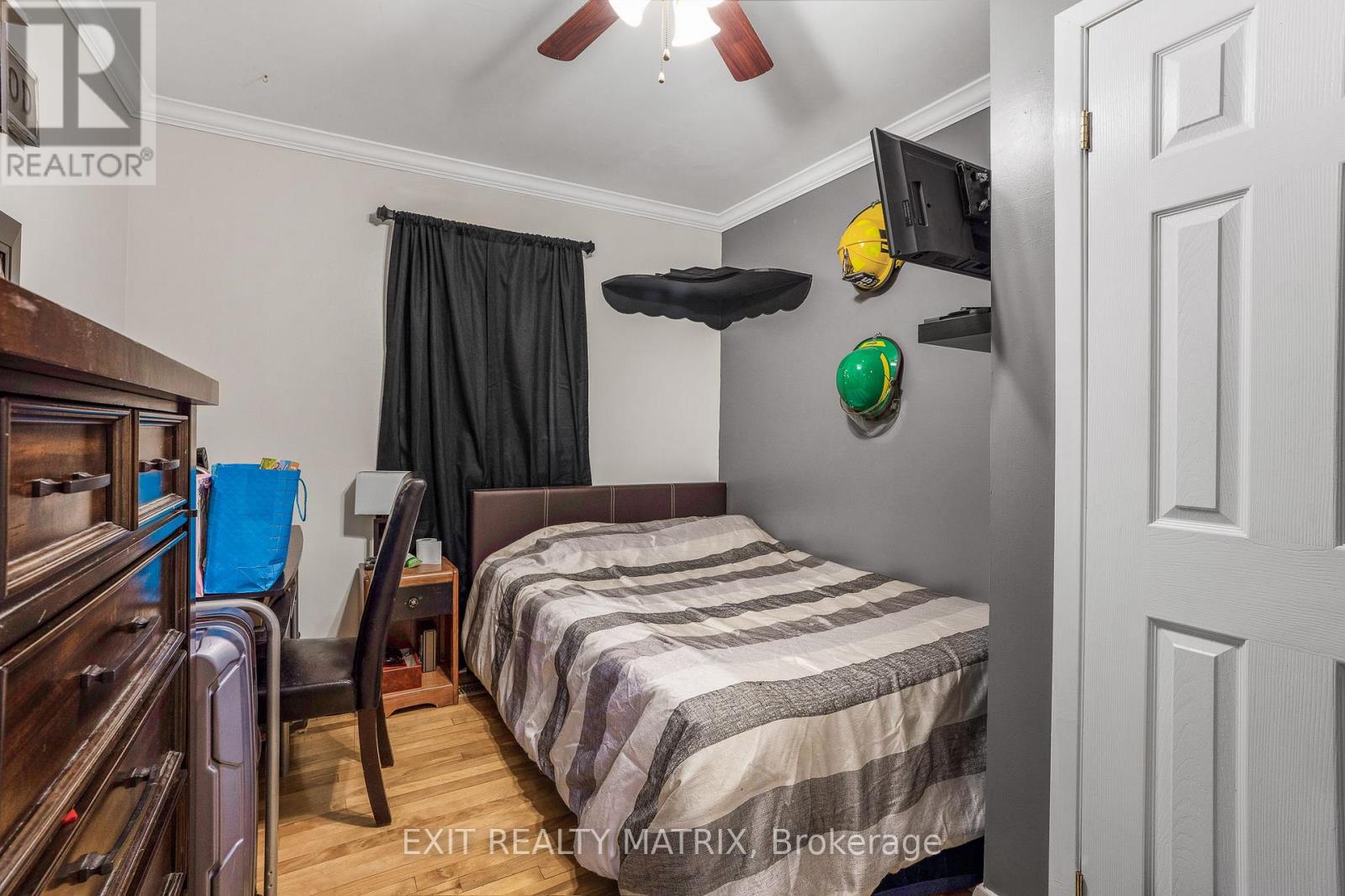 Photo 2 of 440 Smyth Road, Ottawa ON