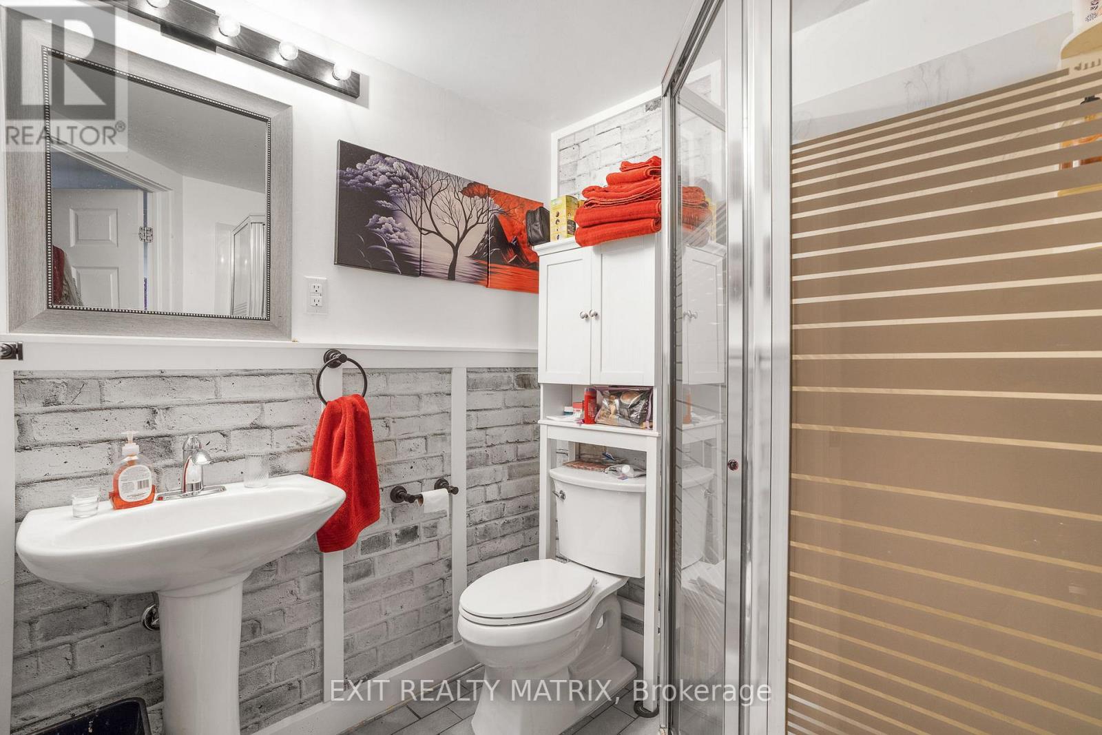 Photo 34 of 440 Smyth Road, Ottawa ON