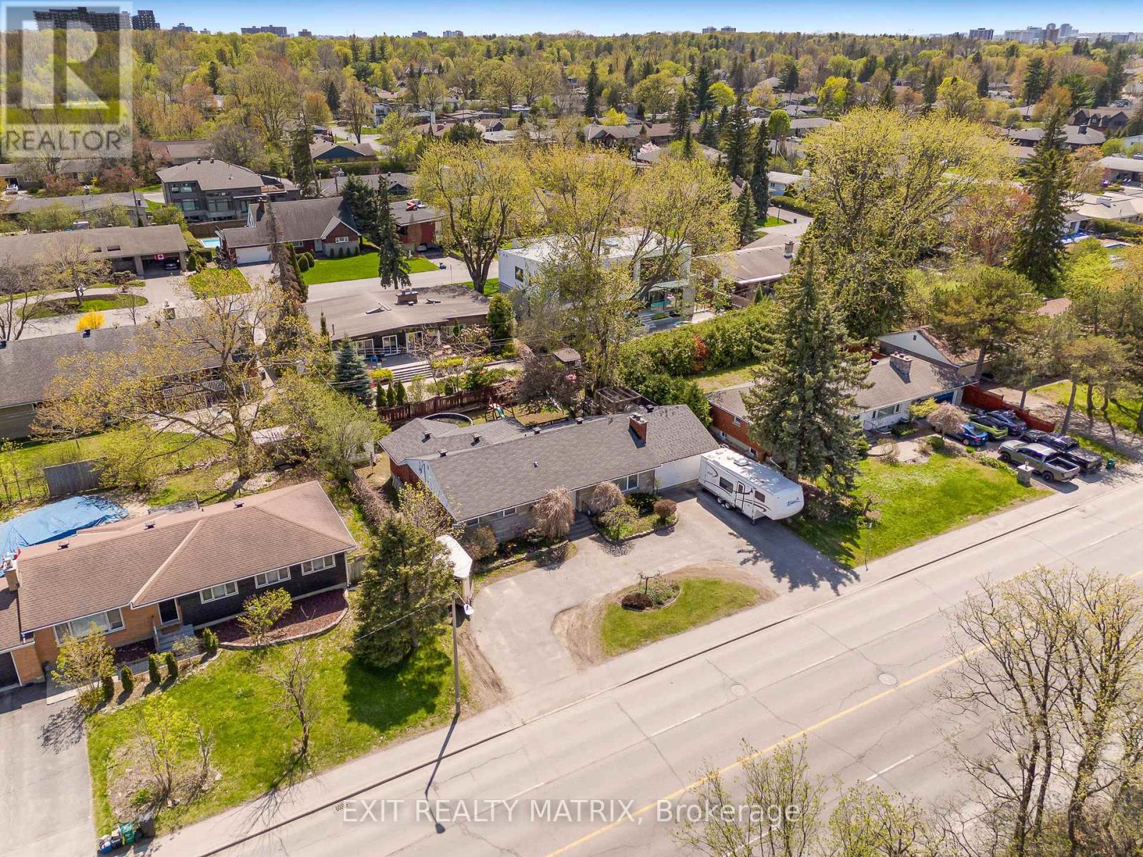 Photo 10 of 440 Smyth Road, Ottawa ON