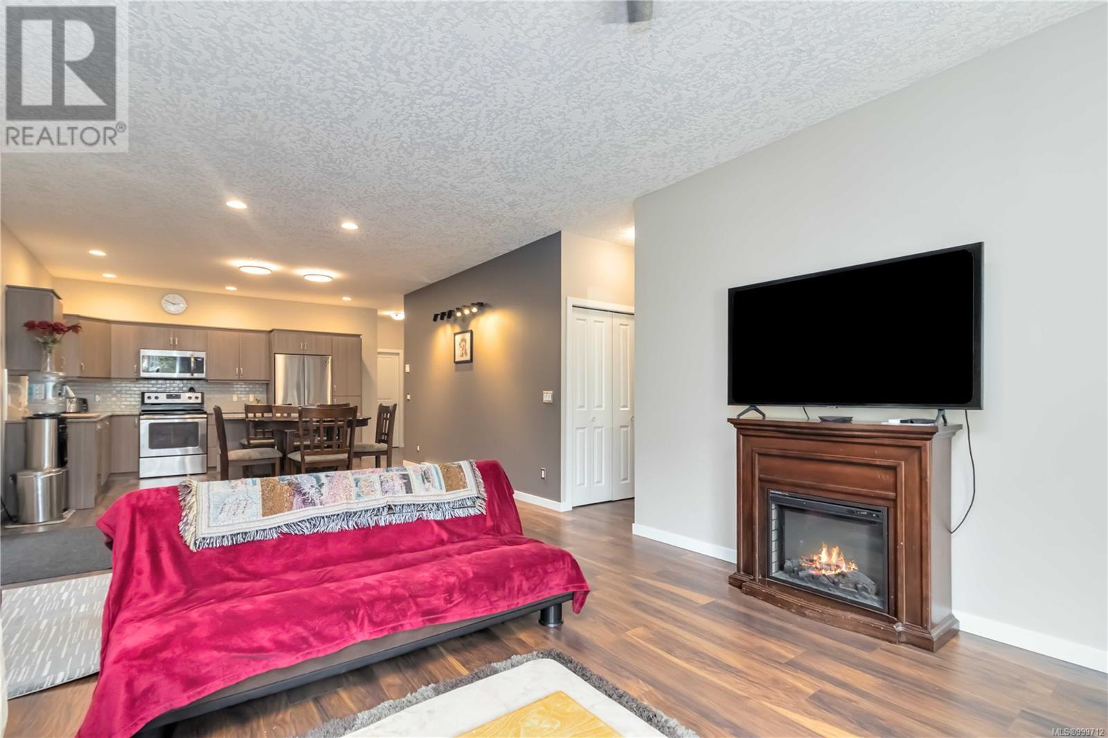  6994 Wright Road, Sooke