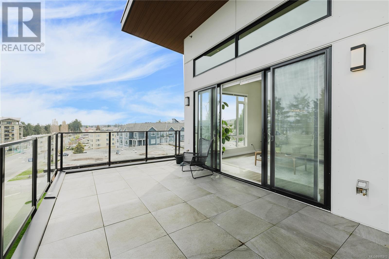 402 100 Lombardy St, Parksville