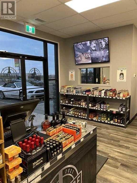 Photo 3 of 101 2882 Box Springs Boulevard, Medicine Hat AB