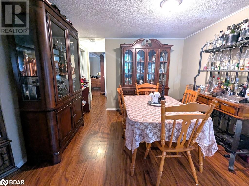 Photo 17 of 66 Linden Lane, Innisfil ON