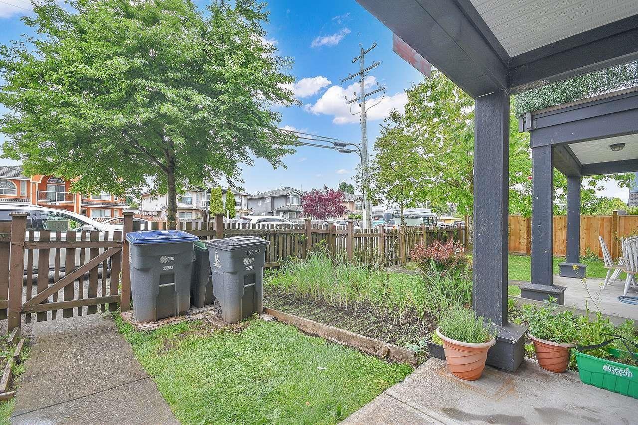 Photo 30 of 13 7156 144 Street, Surrey BC