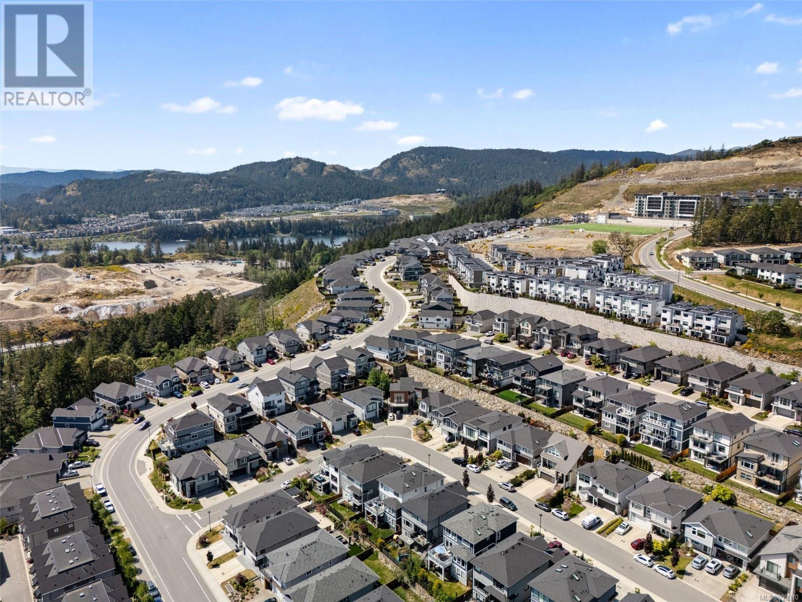  2326 Azurite Crescent, Langford