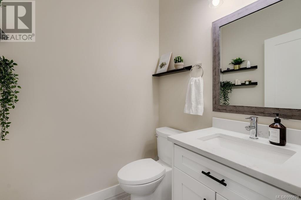 6899 Beaton Rd, Sooke
