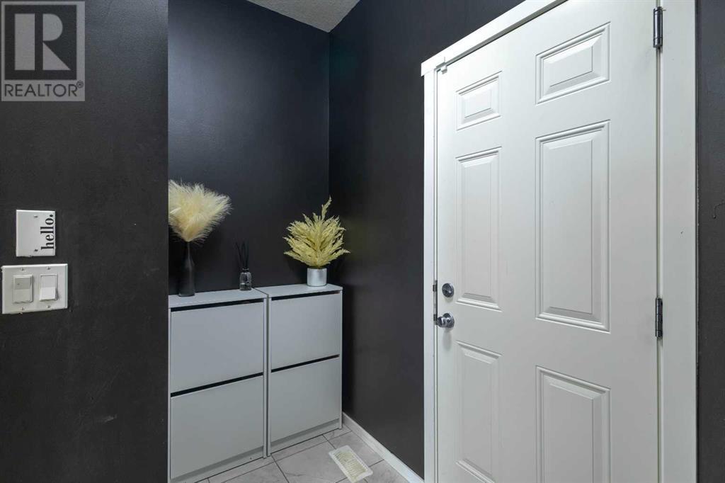 Single Family House for Sale in  Nolan Hill Drive NW Nolan Hill Calgary 