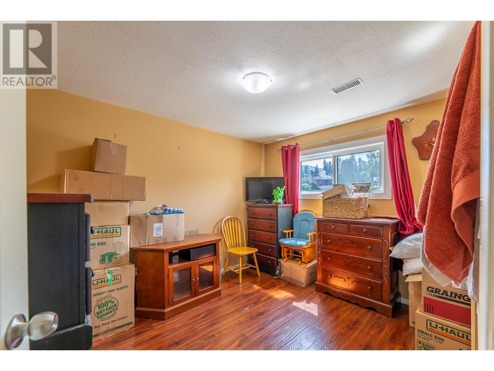 180 Mcpherson Crescent Unit# 100, Penticton