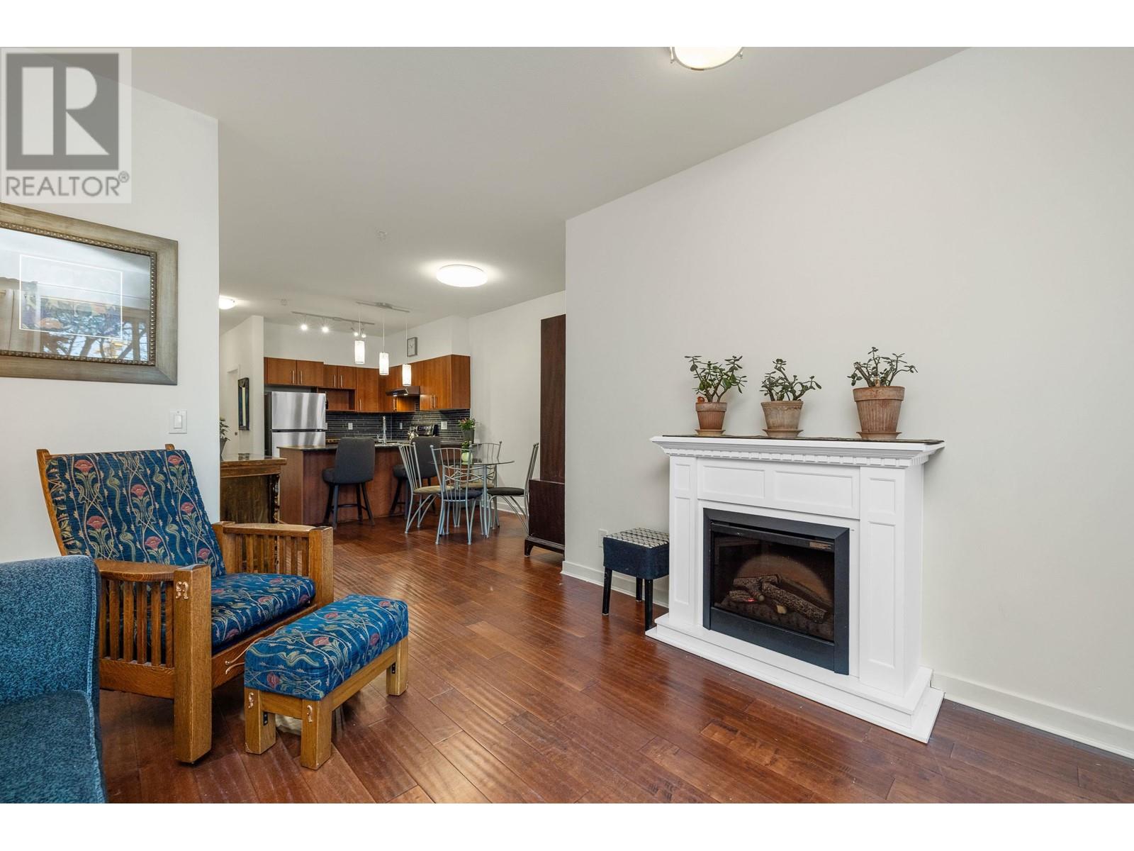 108 1633 MACKAY AVENUE, North Vancouver real estate listing R2992078