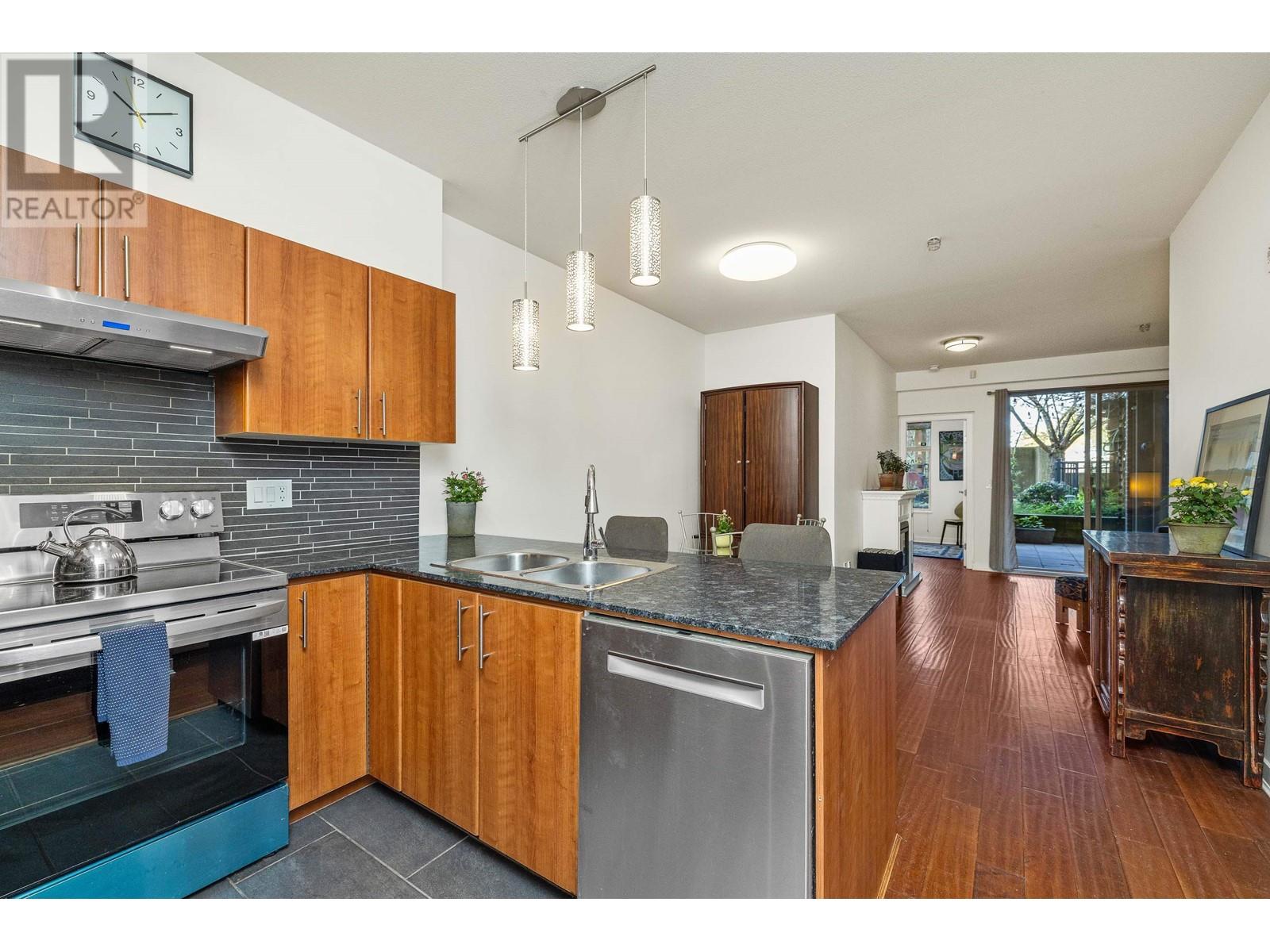 108 1633 MACKAY AVENUE, North Vancouver real estate listing R2992078