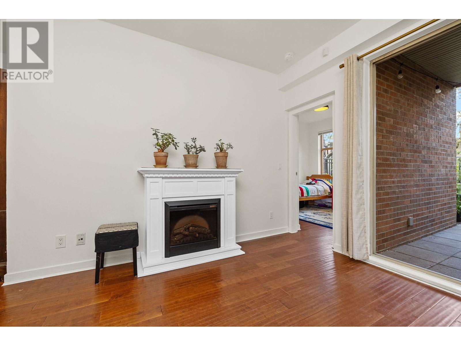 108 1633 MACKAY AVENUE, North Vancouver real estate listing R2992078