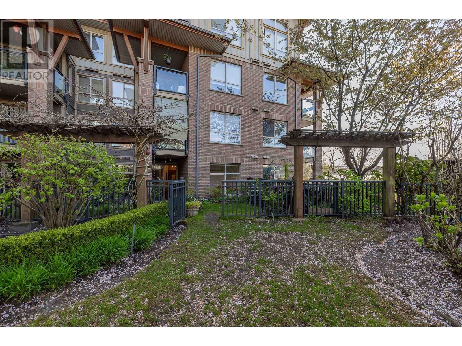 108 1633 MACKAY AVENUE, North Vancouver real estate listing R2992078