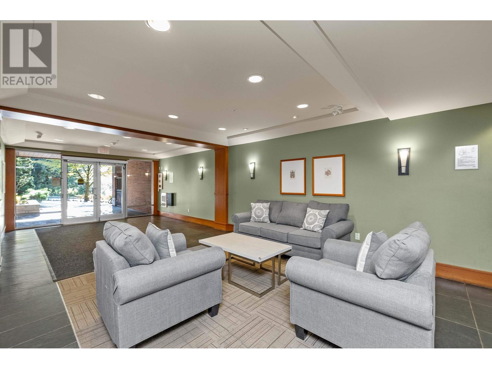 108 1633 MACKAY AVENUE, North Vancouver real estate listing R2992078
