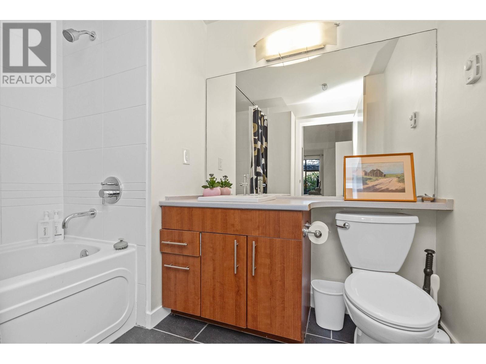 108 1633 MACKAY AVENUE, North Vancouver real estate listing R2992078