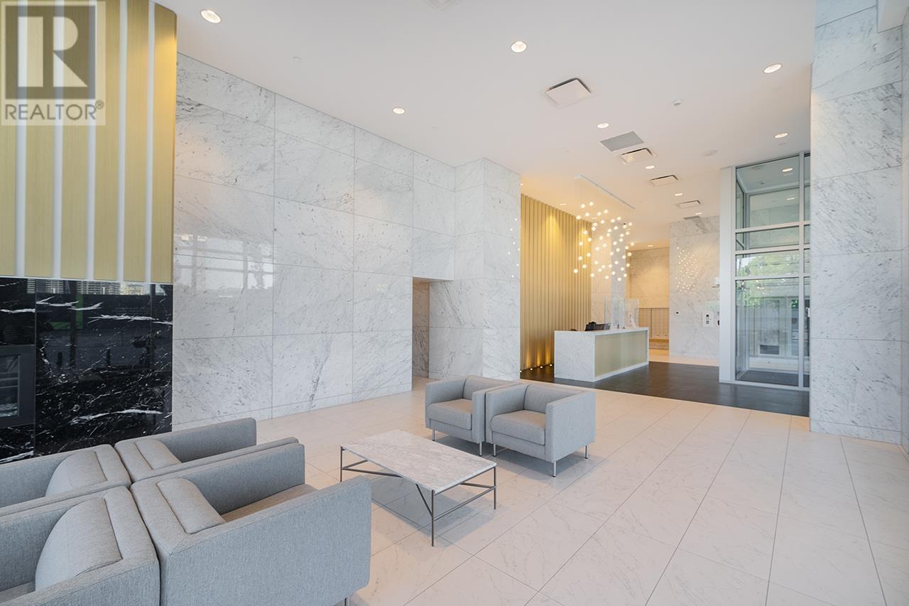 305 2085 SKYLINE Court - photo 2