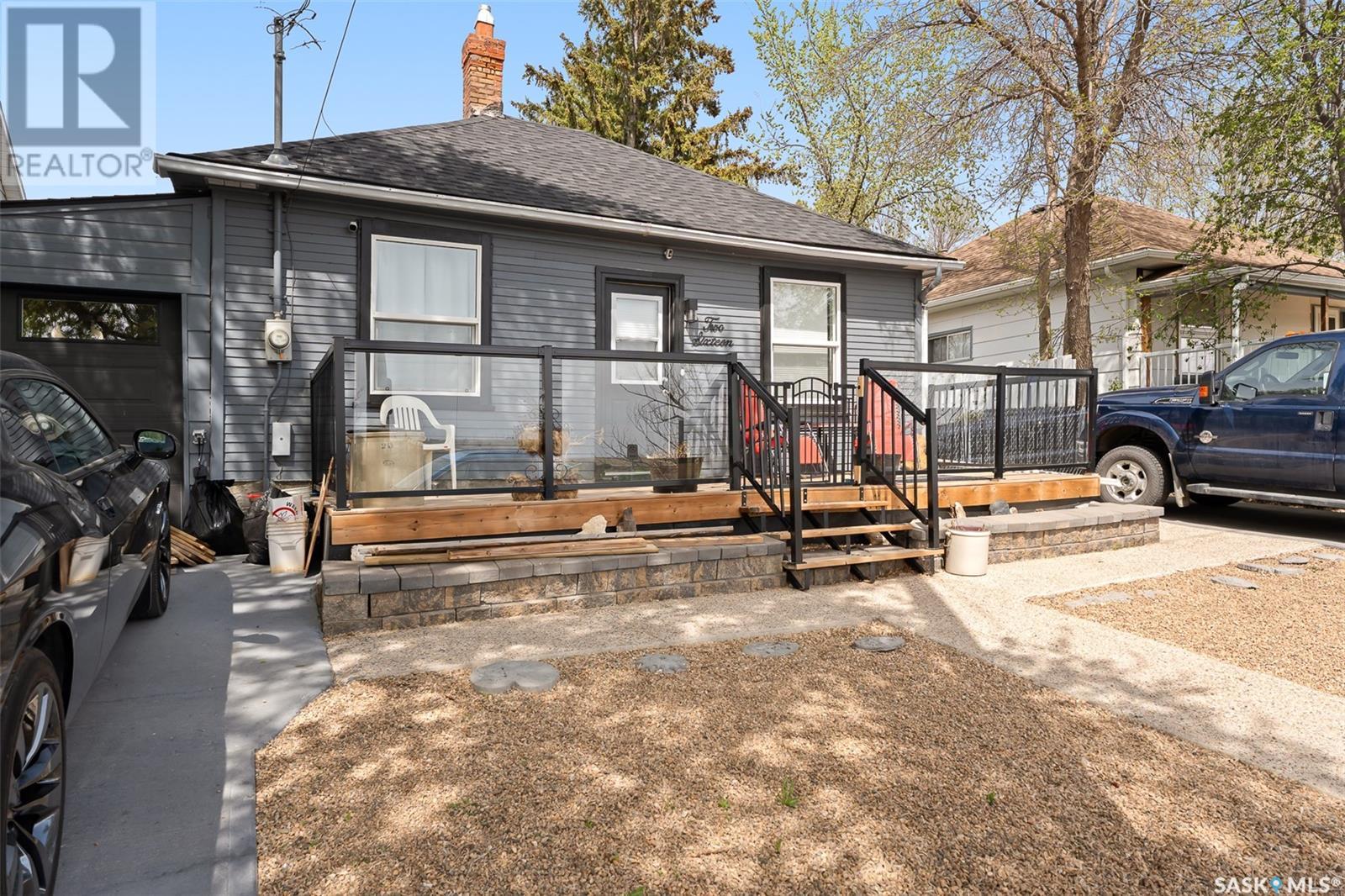 Photo 20 of 216 Grandview Street W, Moose Jaw SK