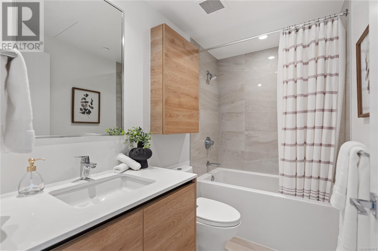Photo 34 of 908 369 Tyee Rd, Victoria BC