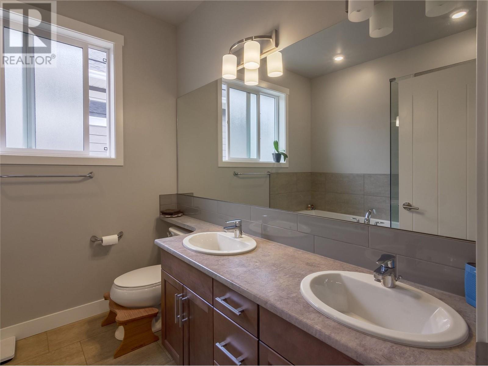 120 Sendero Crescent, Penticton