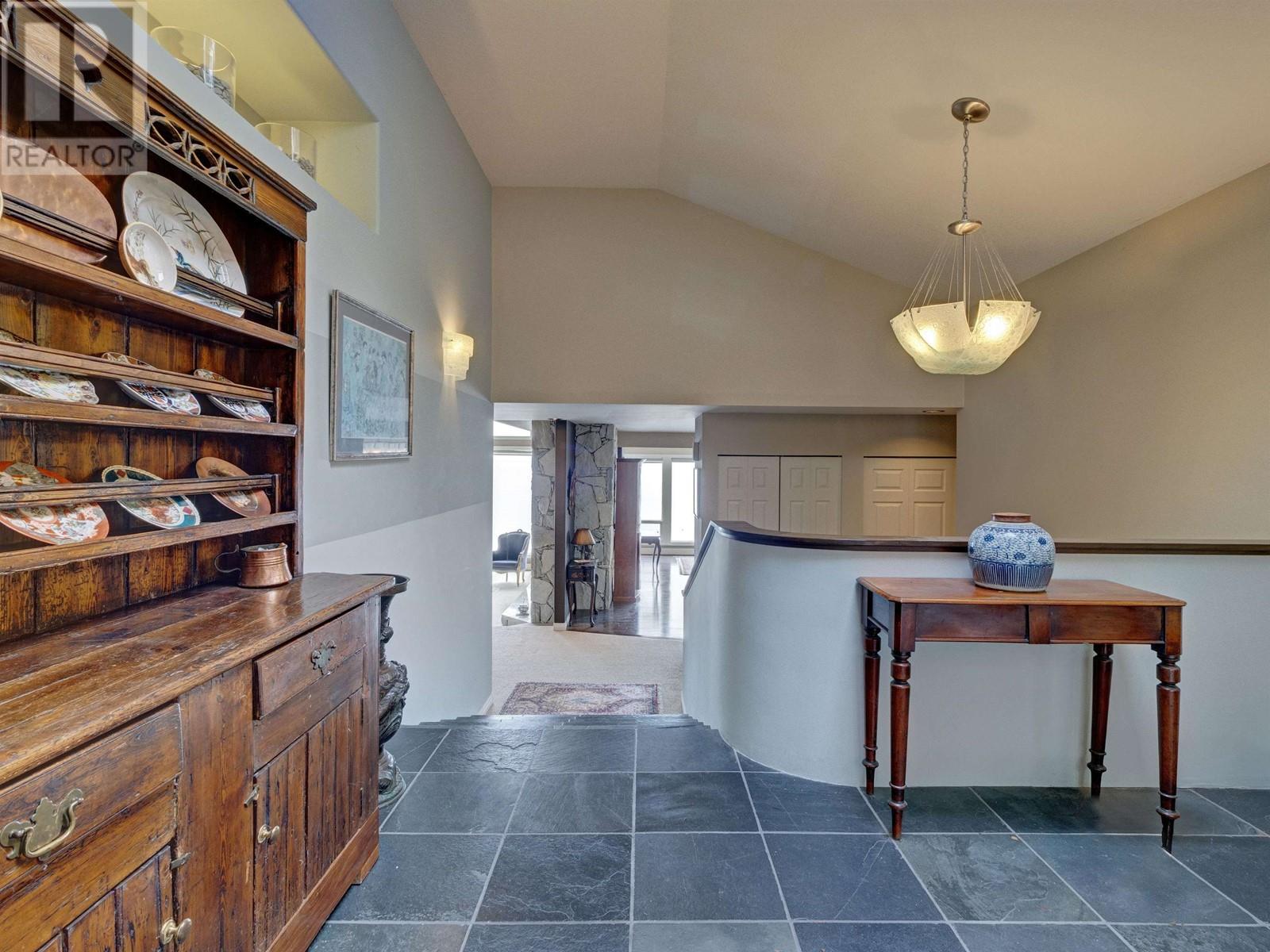 5951 SUNSHINE COAST HIGHWAY, Sechelt