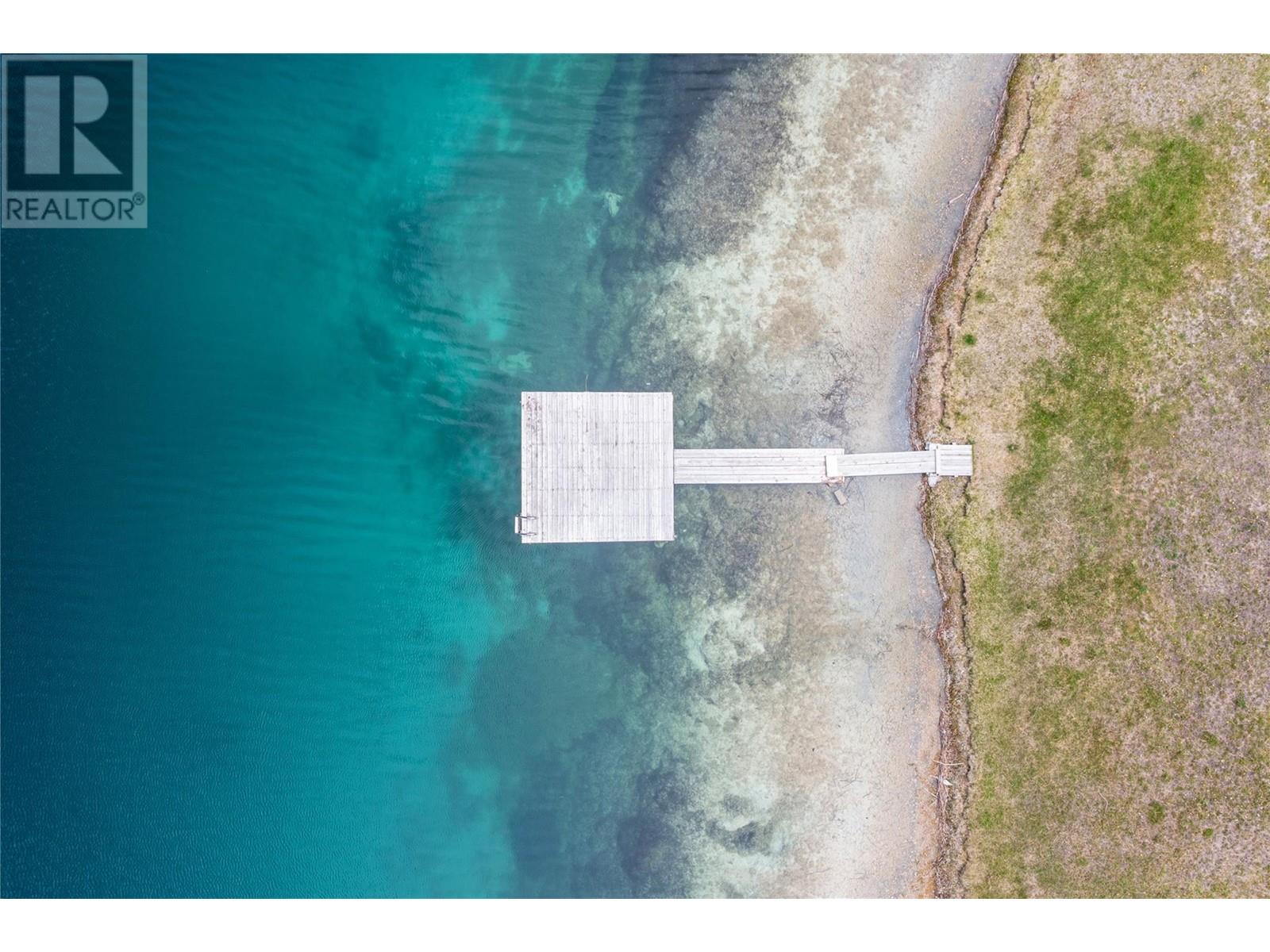 112 Round Lake Road, Princeton