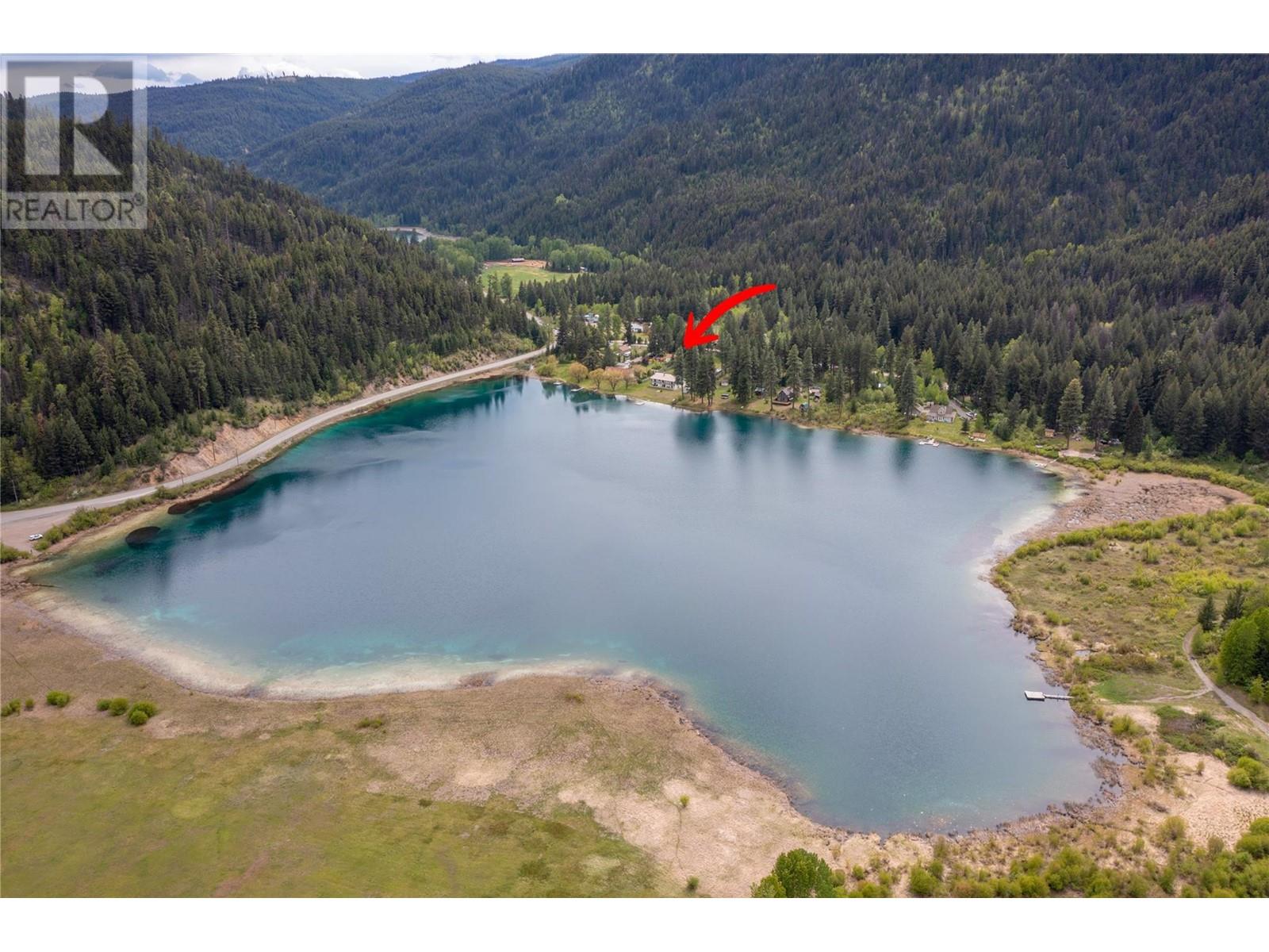 112 Round Lake Road, Princeton