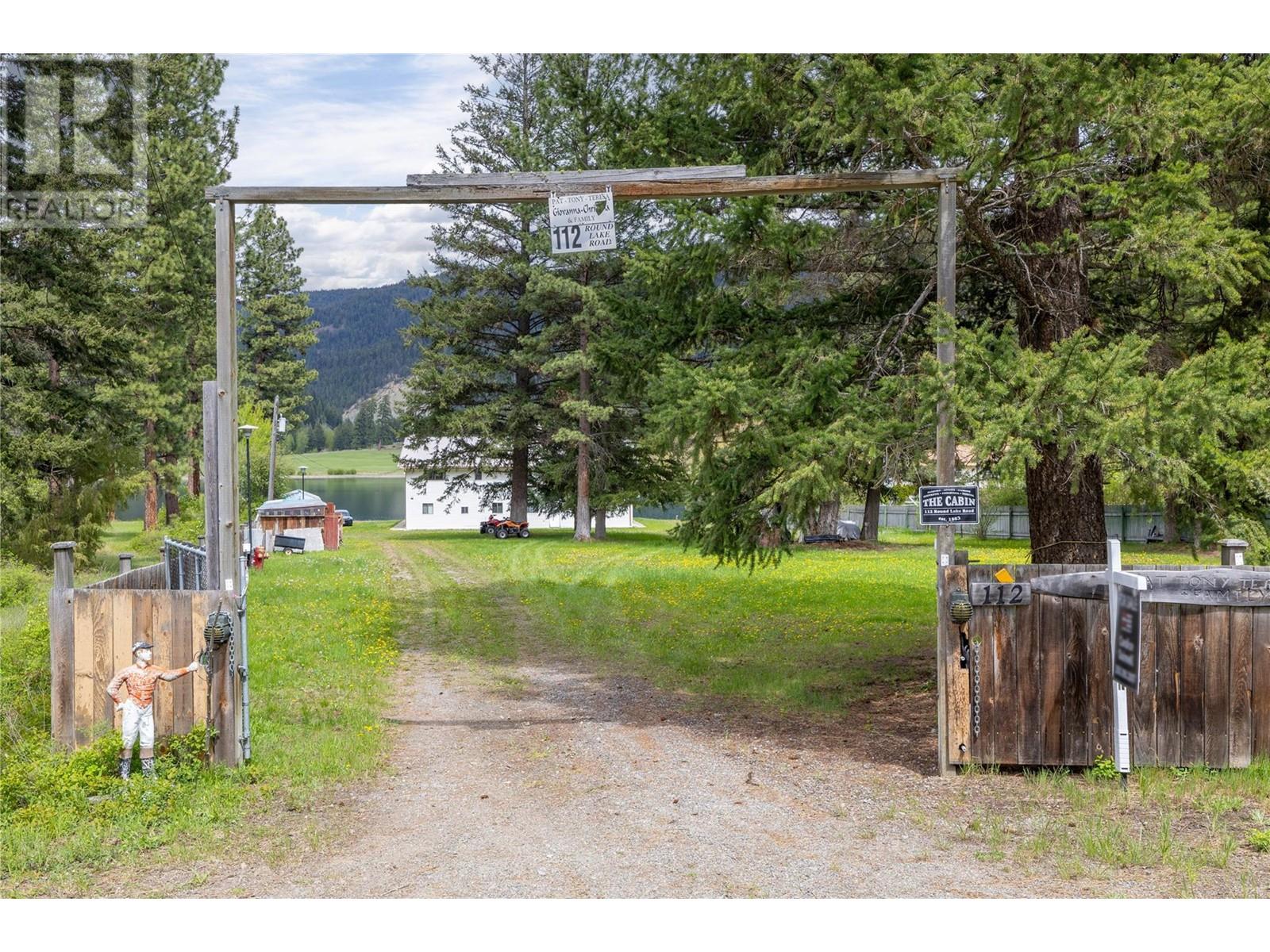 112 Round Lake Road, Princeton