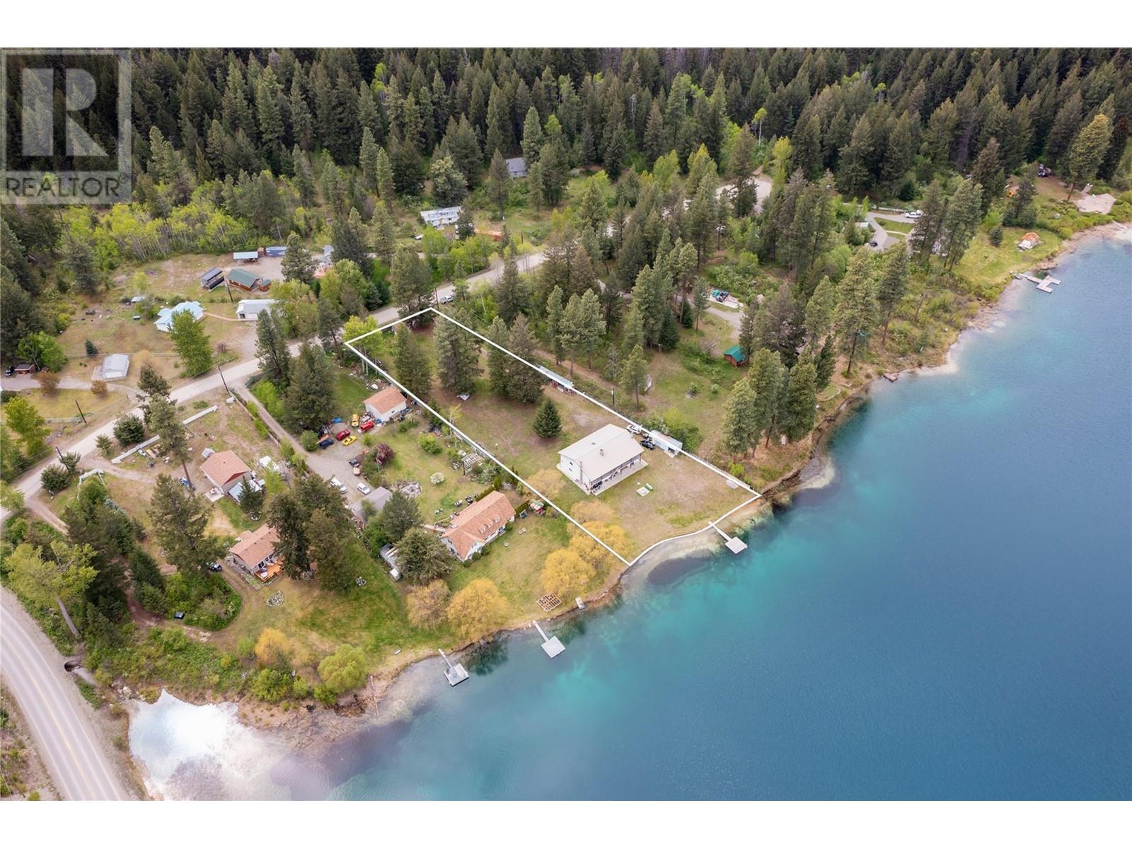 112 Round Lake Road, Princeton