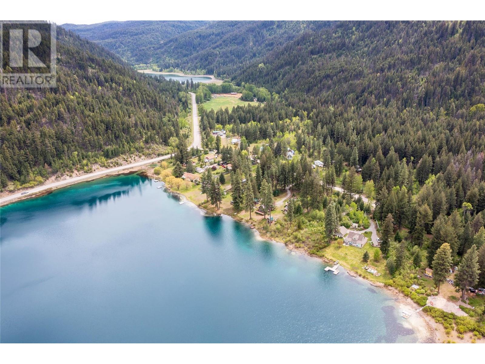 112 Round Lake Road, Princeton