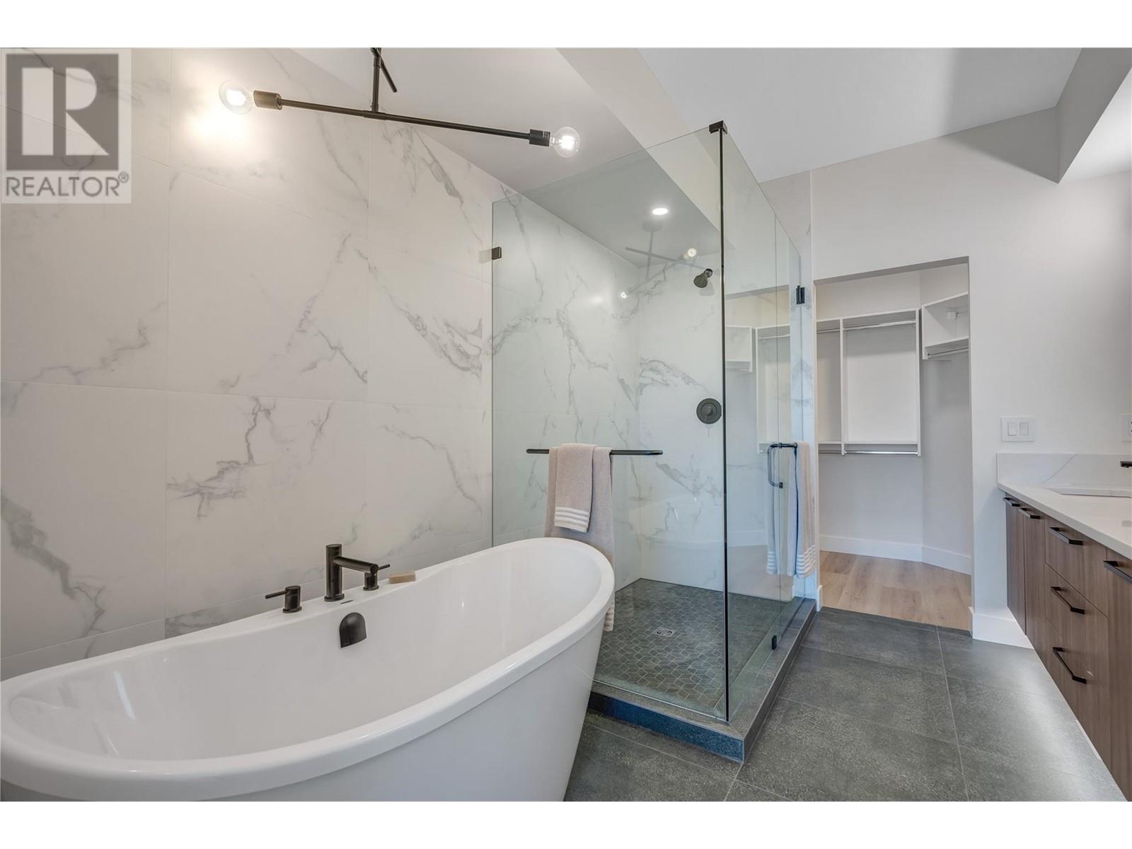 1100 Antler Drive Unit# 102, Penticton