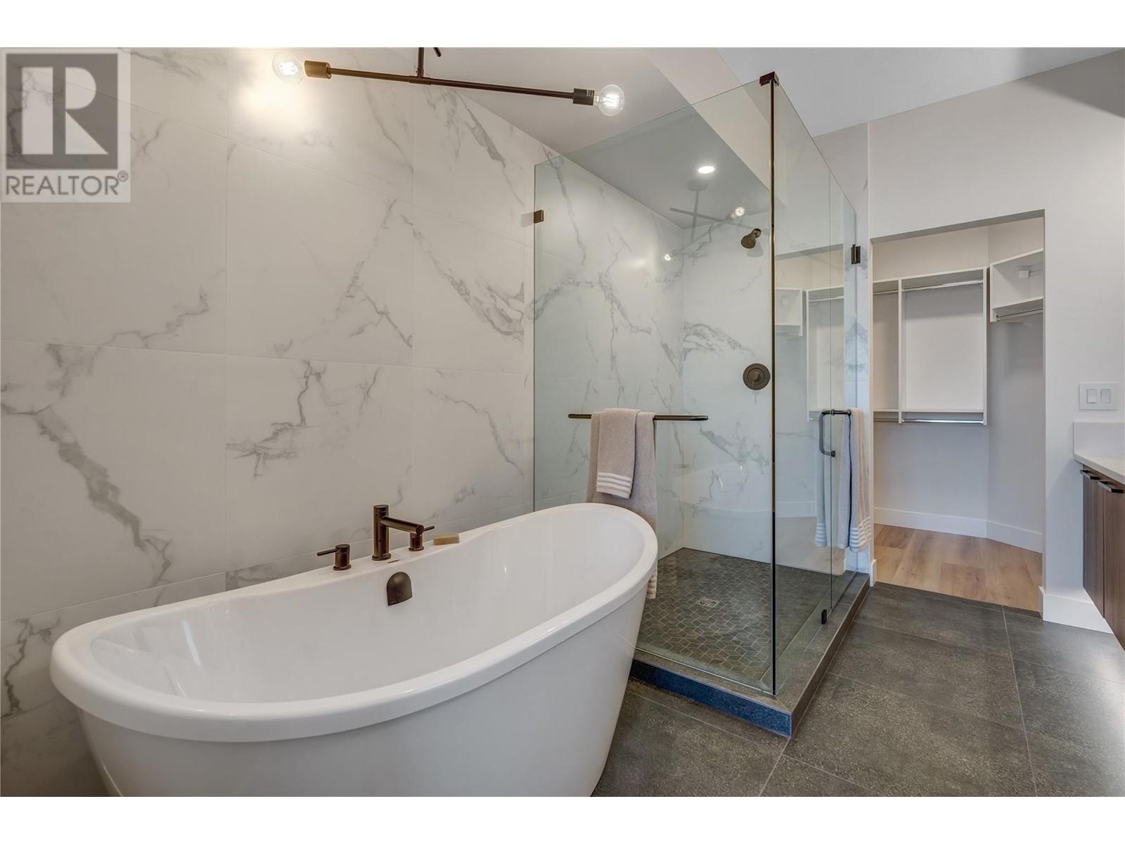 1100 Antler Drive Unit# 102, Penticton