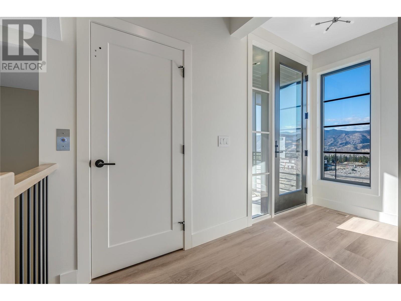 1100 Antler Drive Unit# 102, Penticton