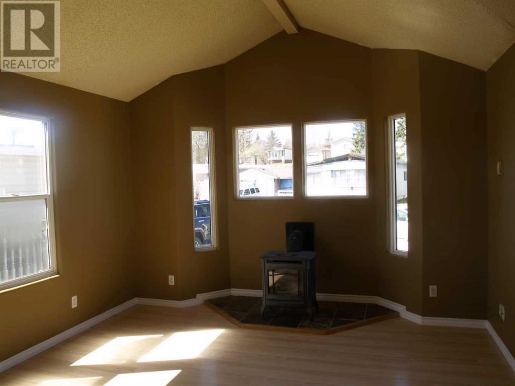 60 Parkland Acres, Lacombe