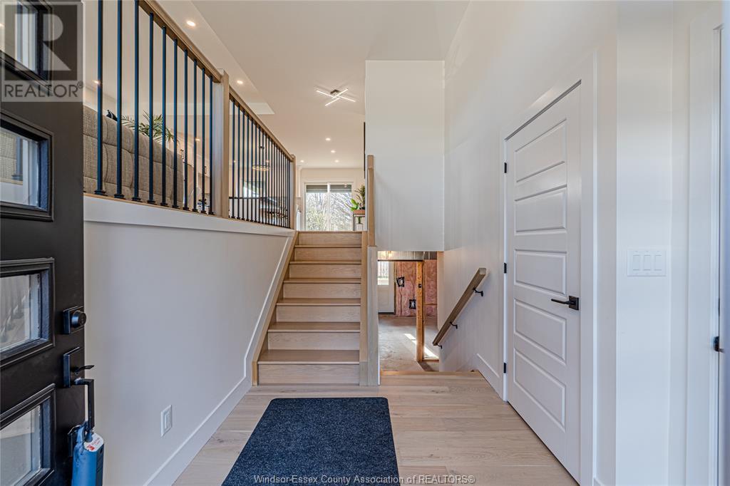 Photo 6 of 4418 Belmont, Comber ON