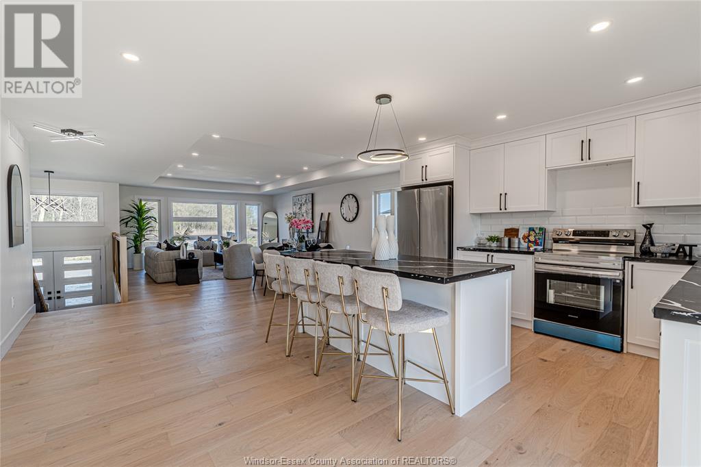 Photo 7 of 4418 Belmont, Comber ON