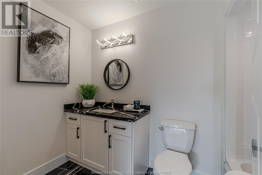Photo 25 of 4418 Belmont, Comber ON
