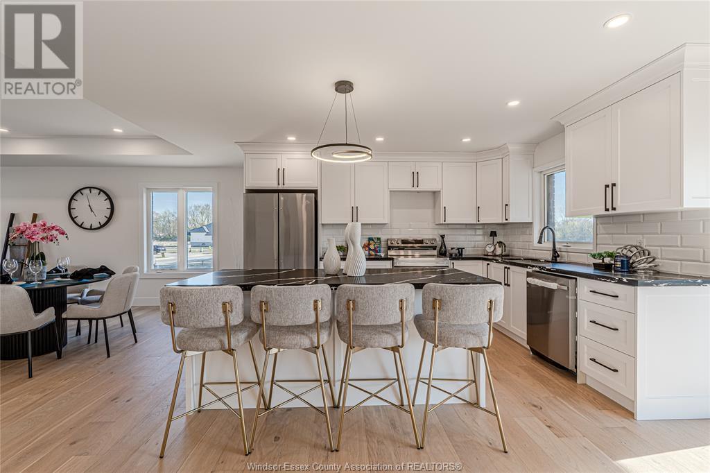 Photo 11 of 4418 Belmont, Comber ON