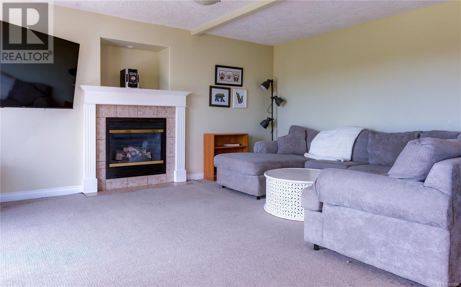  2562 Crystalview Drive, Langford