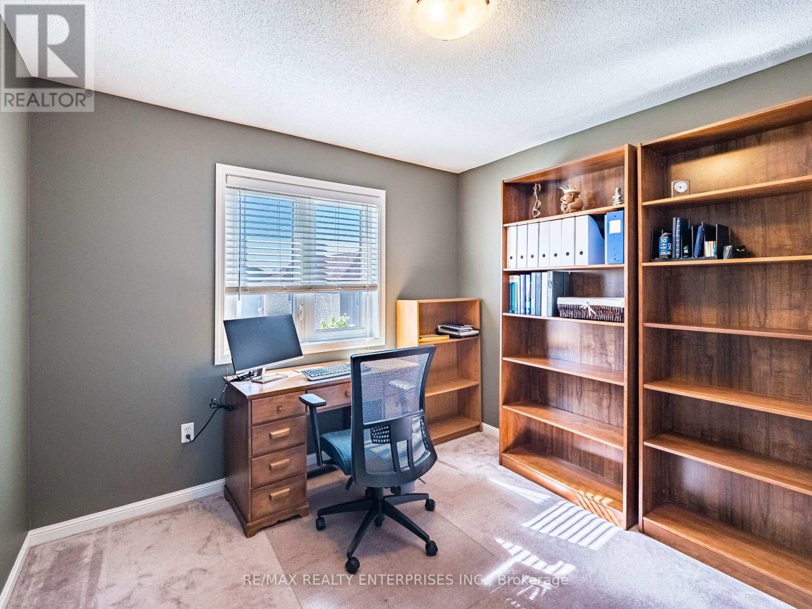 Photo 27 of 256 Sherwood Road, Milton ON